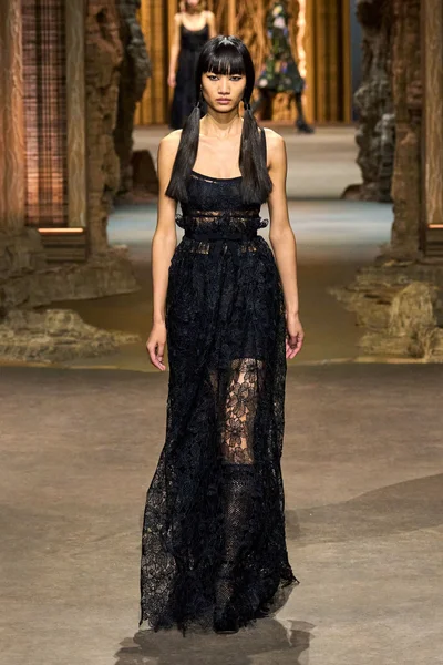 Look 74